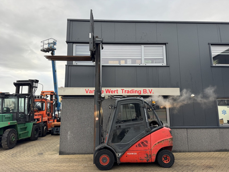 Linde H30T-01 Duplo 365 Sideshift / Vorkversteller LPG 2012 - Chariot élévateur à gaz: photos 5 Linde H30T-01 Duplo 365 Sideshift / Vorkversteller LPG 2012 - Chariot élévateur à gaz: photos 5