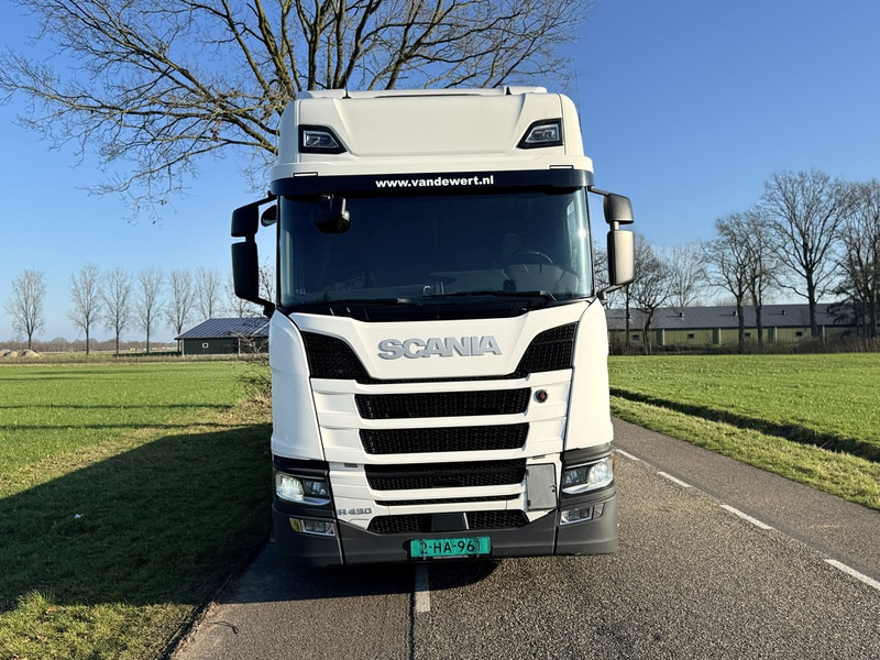 Scania R450 NGS 6X2 Machine Transporter / Oprij Vrachtwagen Euro 6 Automaat - Full Air - 2019 - Camion porte-voitures: photos 3 Scania R450 NGS 6X2 Machine Transporter / Oprij Vrachtwagen Euro 6 Automaat - Full Air - 2019 - Camion porte-voitures: photos 3