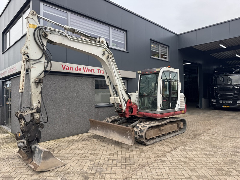 Takeuchi TB175 Graafmachine Rups 2008 Yanmar Diesel inclusief 5 bakken + palletvork - Pelle sur chenille: photos 2 Takeuchi TB175 Graafmachine Rups 2008 Yanmar Diesel inclusief 5 bakken + palletvork - Pelle sur chenille: photos 2