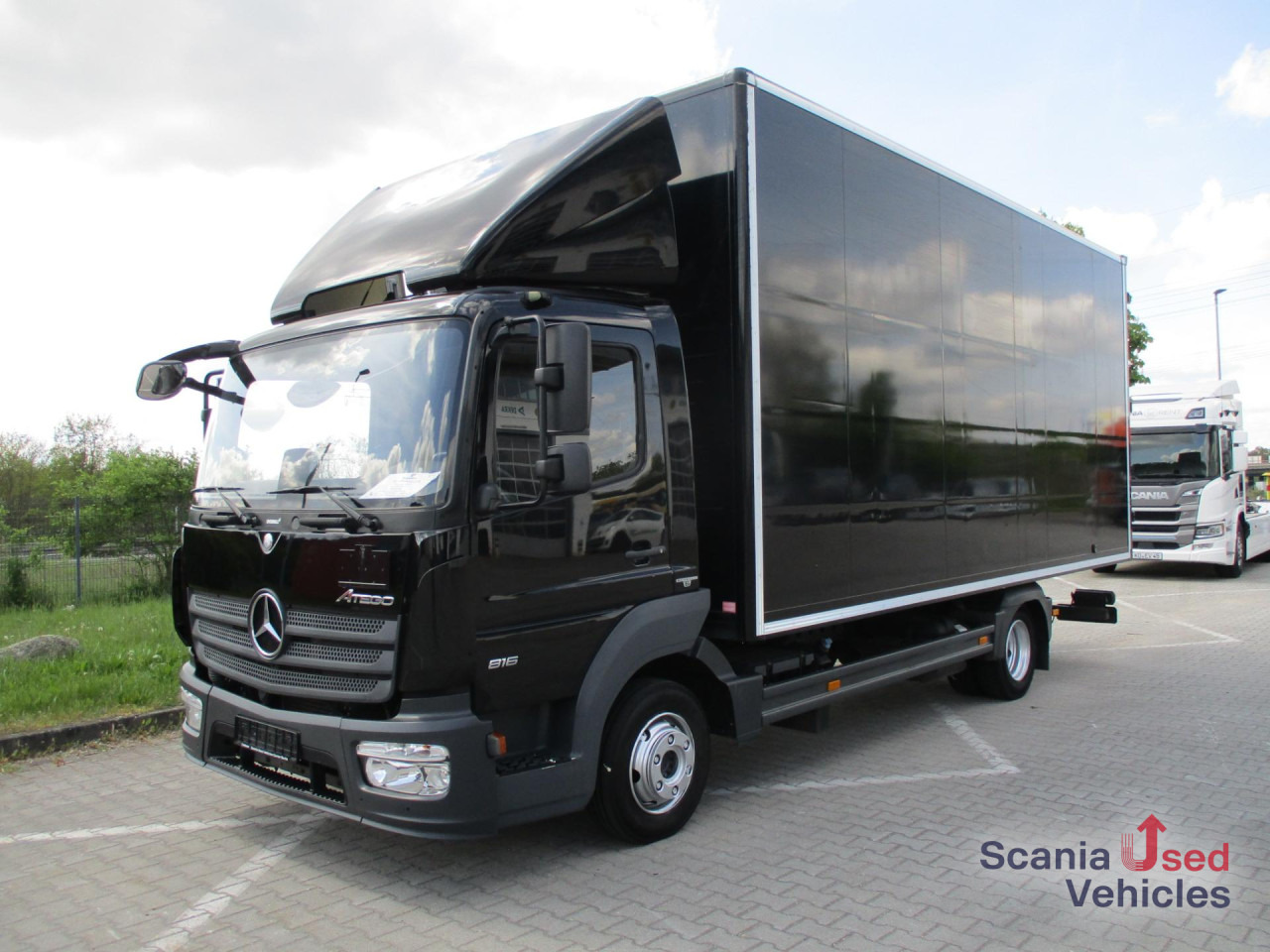 MERCEDES-BENZ Atego 816L Möbelkoffer - Fourgon grand volume: photos 1 MERCEDES-BENZ Atego 816L Möbelkoffer - Fourgon grand volume: photos 1