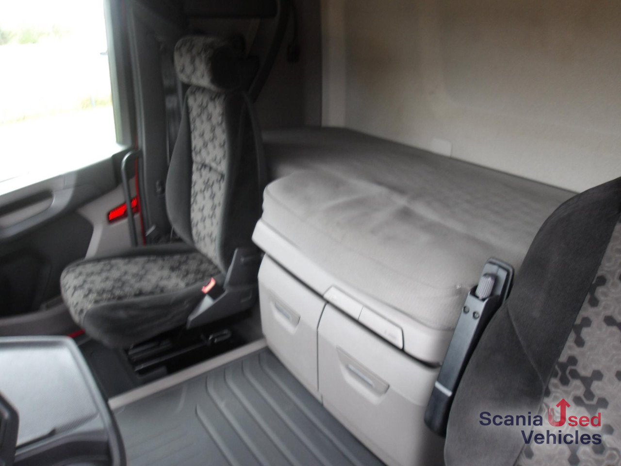 SCANIA R 410 A4x2EB - Tracteur routier: photos 5 SCANIA R 410 A4x2EB - Tracteur routier: photos 5