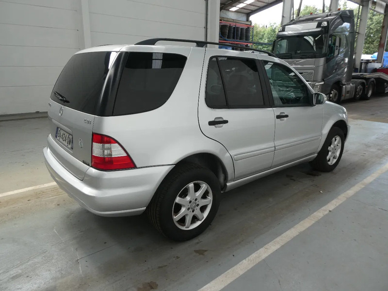 Mercedes-Benz M-Klasse ML 270 CDI 4x4 - SUV: photos 5 Mercedes-Benz M-Klasse ML 270 CDI 4x4 - SUV: photos 5
