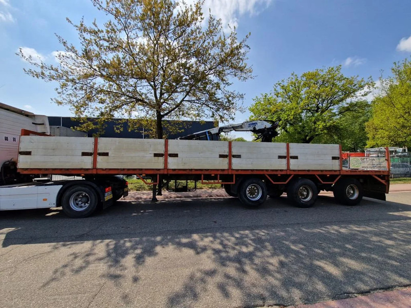 Pacton 3 AS / ROLKRAAN KENNIS TYPE 14.000 / FREINS TAMBOURS / DRUM BRAKES - Semi-remorque plateau: photos 4 Pacton 3 AS / ROLKRAAN KENNIS TYPE 14.000 / FREINS TAMBOURS / DRUM BRAKES - Semi-remorque plateau: photos 4