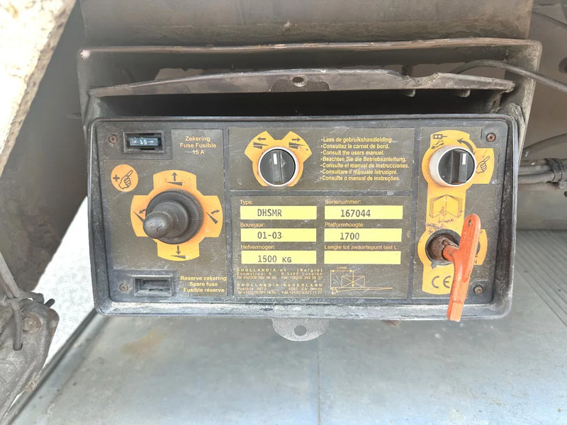 Renders S/00078 met laadklep - Semi-remorque fourgon: photos 5 Renders S/00078 met laadklep - Semi-remorque fourgon: photos 5