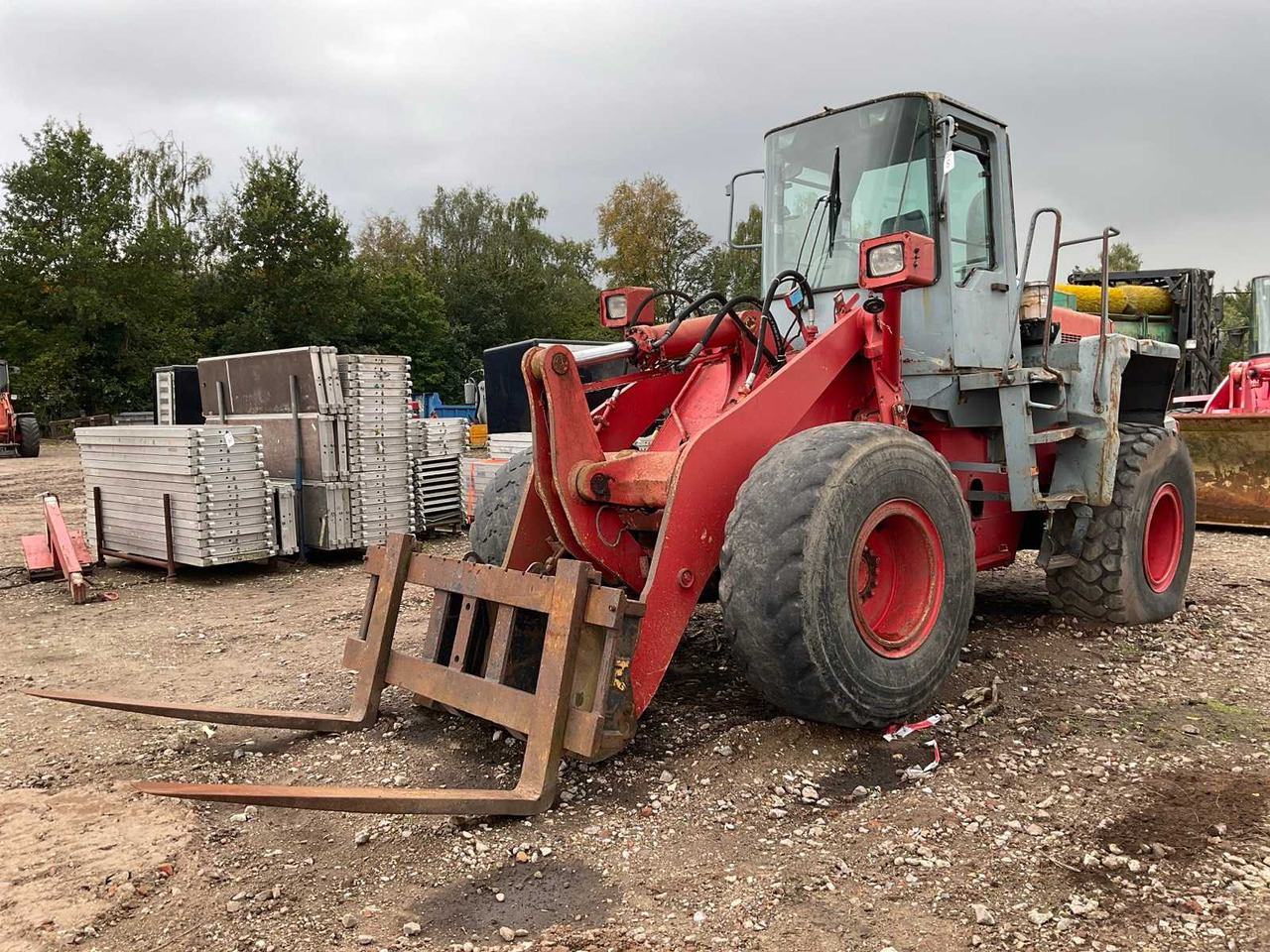 1996 KOMATSU WH320-3H WHEEL LOADER - Chargeuse sur pneus: photos 1 1996 KOMATSU WH320-3H WHEEL LOADER - Chargeuse sur pneus: photos 1