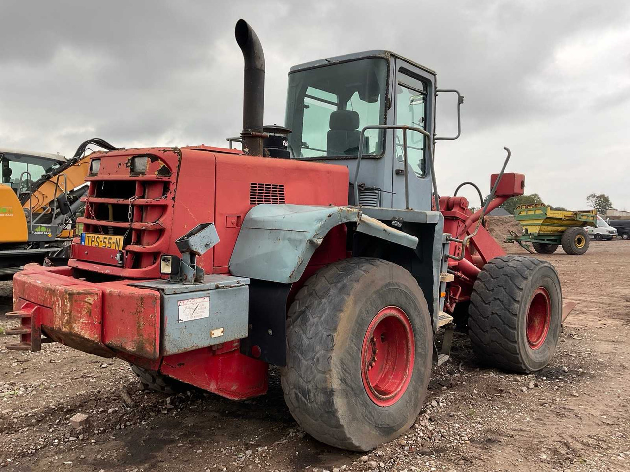 1996 KOMATSU WH320-3H WHEEL LOADER - Chargeuse sur pneus: photos 3 1996 KOMATSU WH320-3H WHEEL LOADER - Chargeuse sur pneus: photos 3