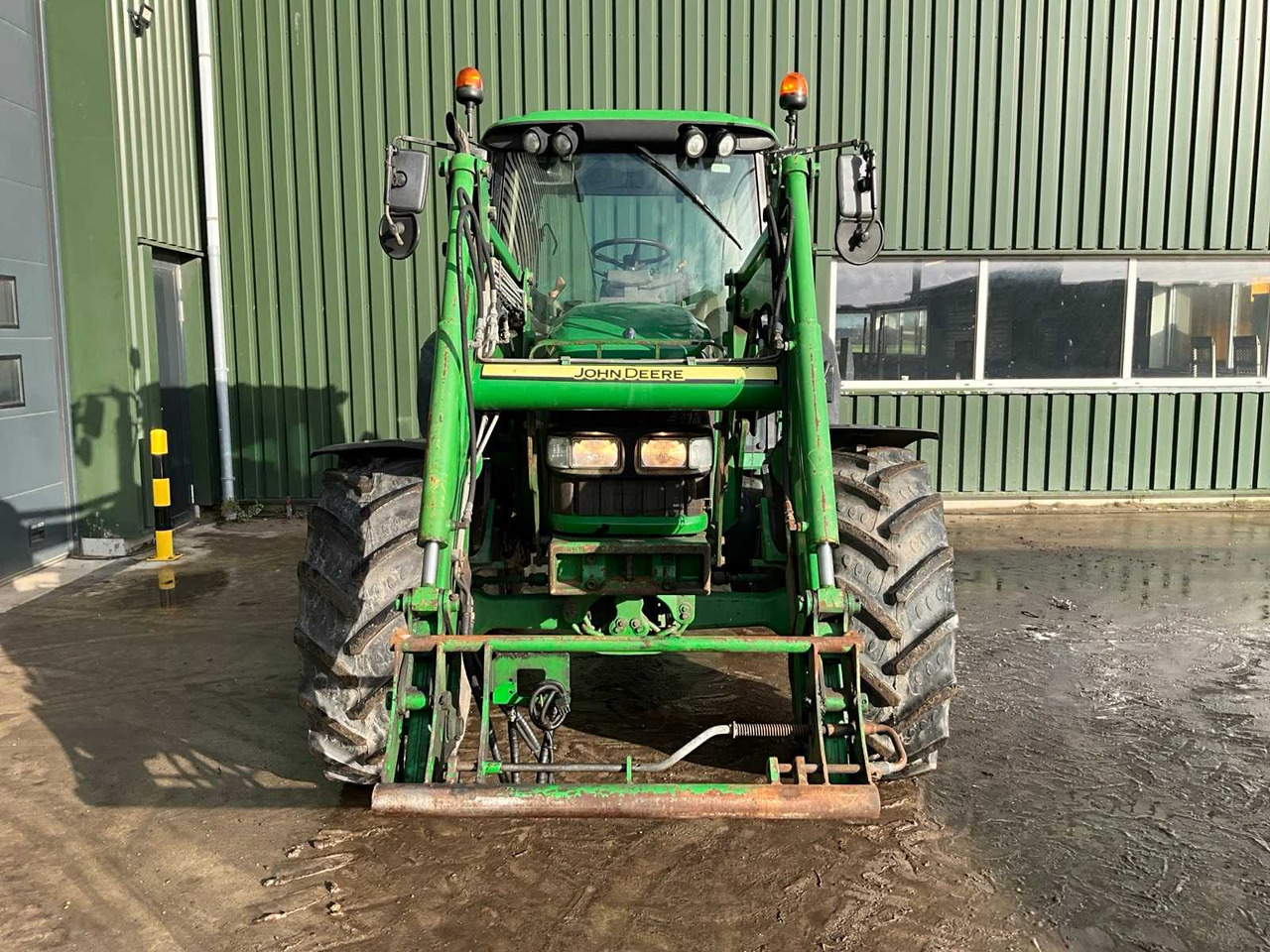 2001 JOHN DEERE 6220 FOUR WHEEL DRIVE FARM TRACTOR - Tracteur agricole: photos 5 2001 JOHN DEERE 6220 FOUR WHEEL DRIVE FARM TRACTOR - Tracteur agricole: photos 5