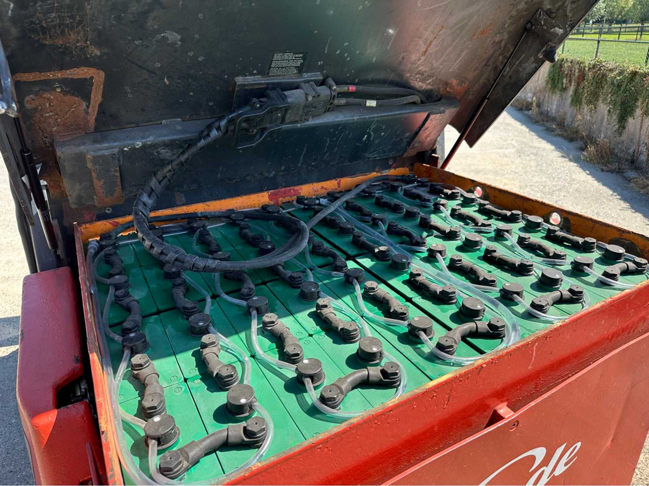 Chariot élévateur 2001 LINDE E40 P 02 FORKLIFT: photos 16 Chariot élévateur 2001 LINDE E40 P 02 FORKLIFT: photos 16