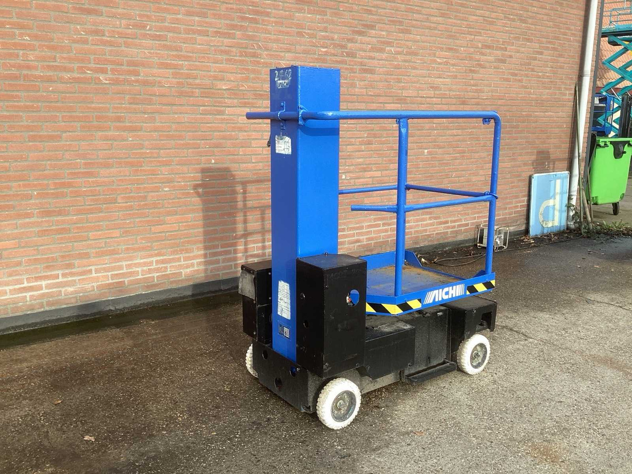 2006 AICHI SV04B AERIAL PLATFORM - Nacelle: photos 3 2006 AICHI SV04B AERIAL PLATFORM - Nacelle: photos 3