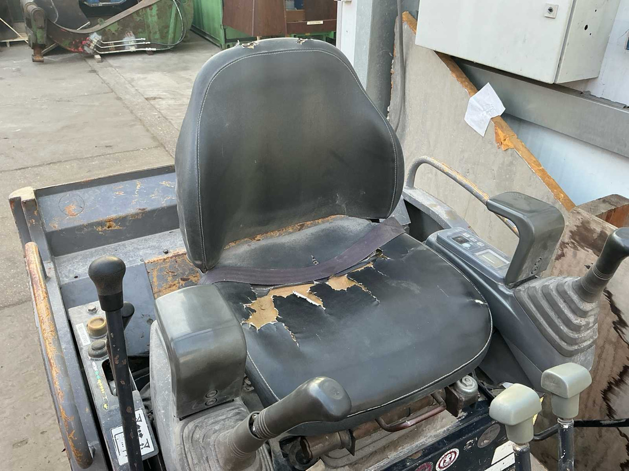 Pelle 2006 HITACHI ZX18 CRAWLER EXCAVATOR: photos 32