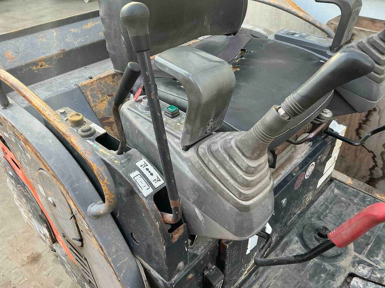 Pelle 2006 HITACHI ZX18 CRAWLER EXCAVATOR: photos 30