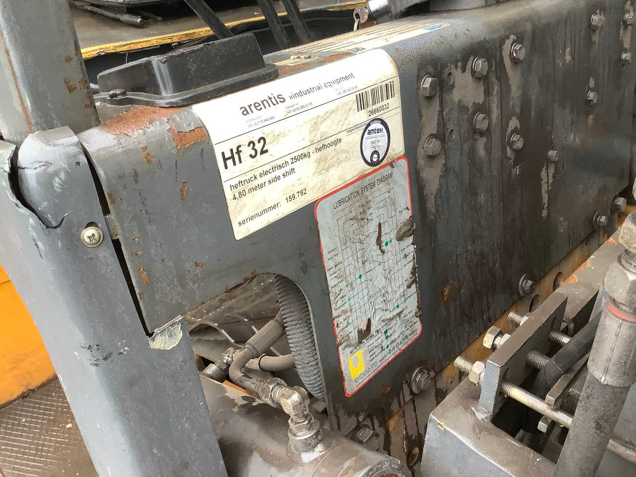 2006 HYTSU CPD25 FORKLIFT - Chariot élévateur: photos 5 2006 HYTSU CPD25 FORKLIFT - Chariot élévateur: photos 5