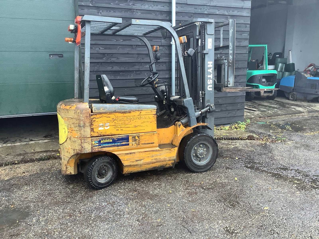 2006 HYTSU CPD25 FORKLIFT - Chariot élévateur: photos 2 2006 HYTSU CPD25 FORKLIFT - Chariot élévateur: photos 2