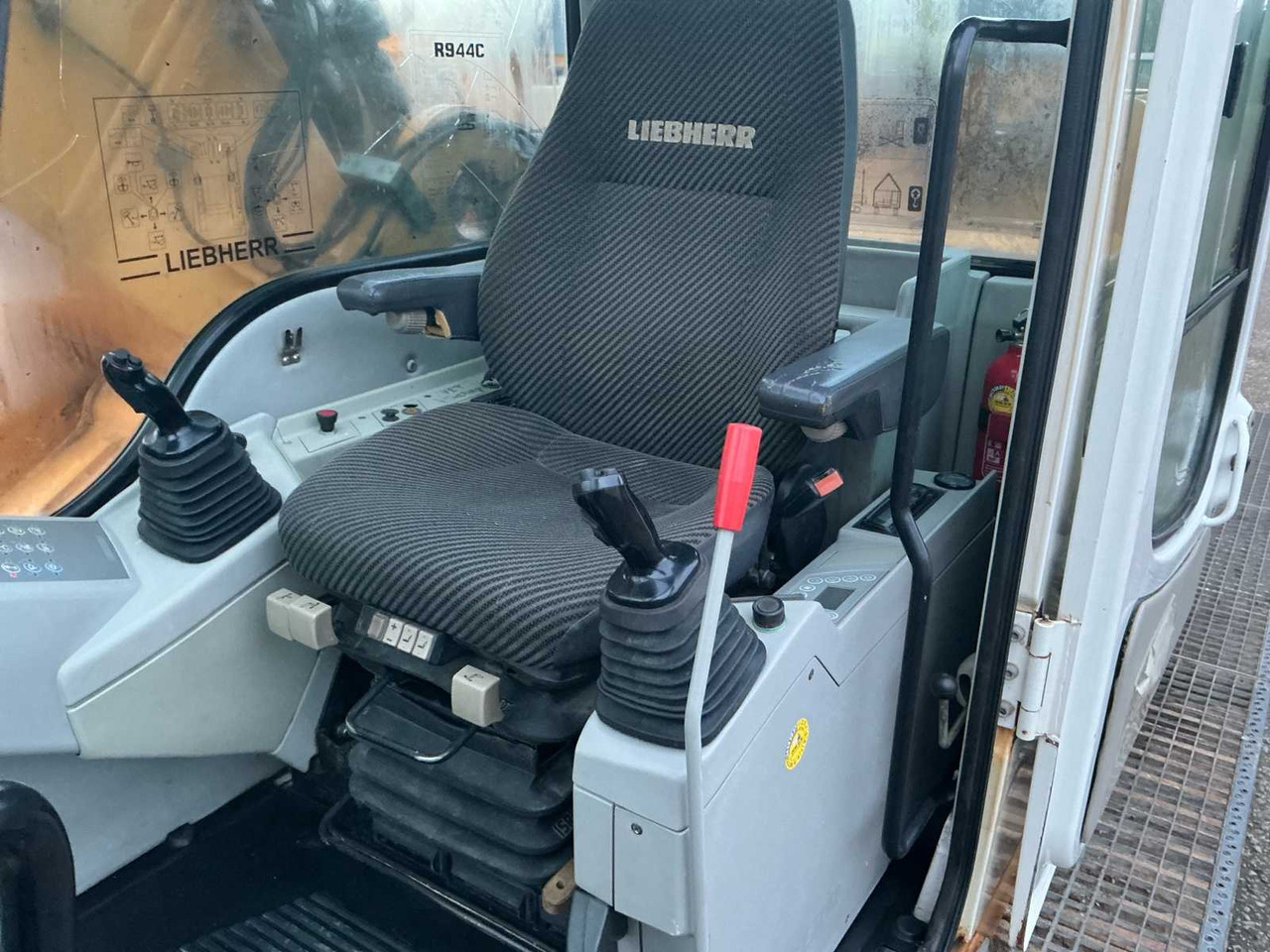 Pelle 2006 LIEBHERR R944C HDSL LITRONIC CRAWLER EXCAVATOR: photos 42