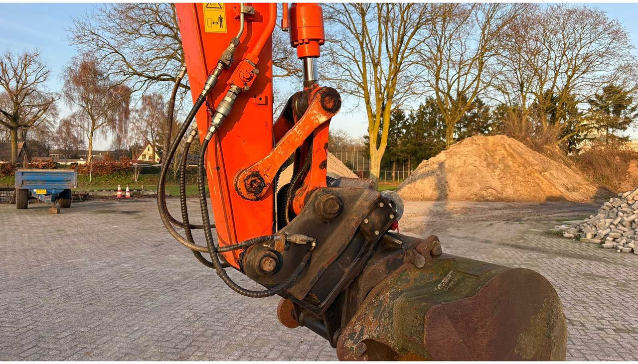 2009 HITACHI ZX140W-3 WHEELED EXCAVATOR - Pelle sur pneus: photos 5 2009 HITACHI ZX140W-3 WHEELED EXCAVATOR - Pelle sur pneus: photos 5