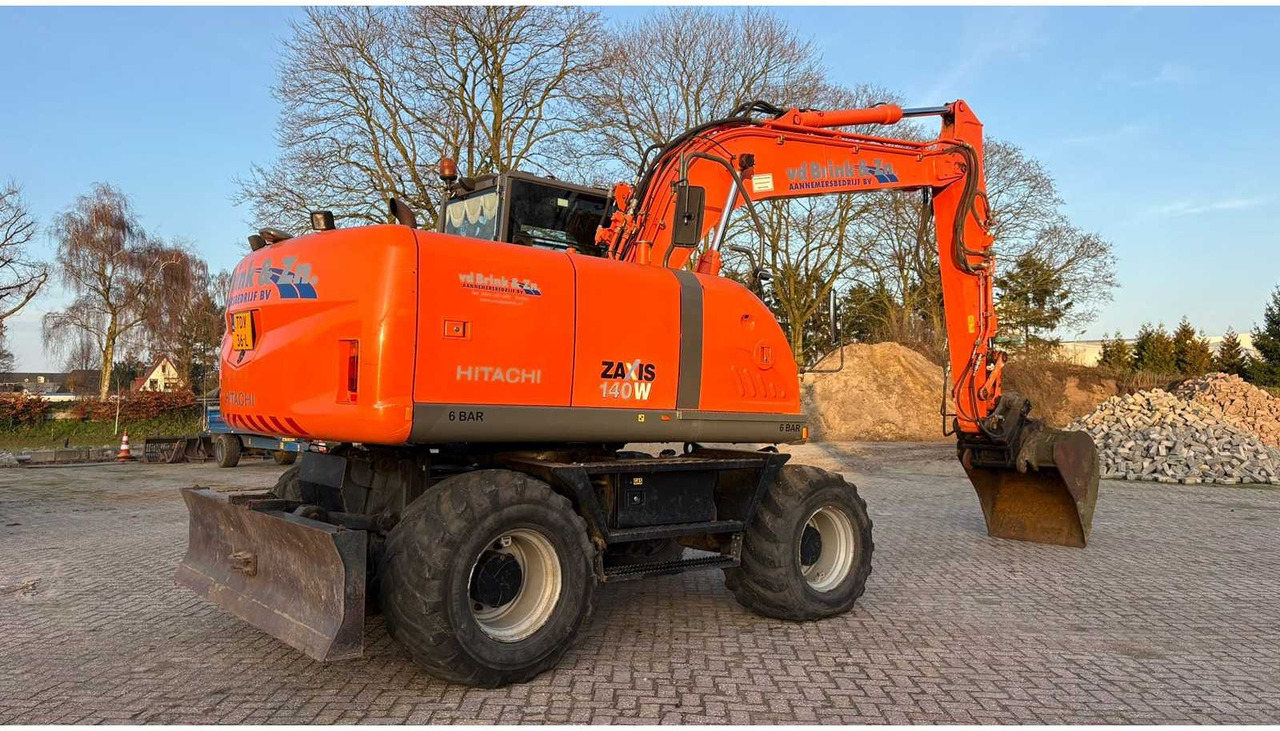 2009 HITACHI ZX140W-3 WHEELED EXCAVATOR - Pelle sur pneus: photos 3 2009 HITACHI ZX140W-3 WHEELED EXCAVATOR - Pelle sur pneus: photos 3