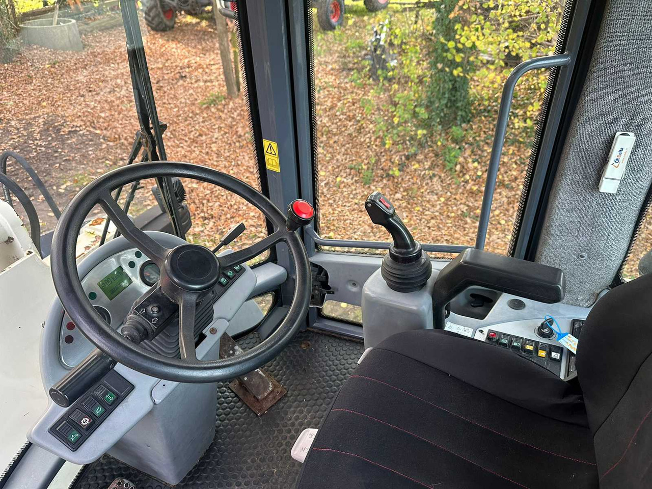 Chargeuse sur pneus 2010 TEREX TL 100 SHOVEL: photos 10 Chargeuse sur pneus 2010 TEREX TL 100 SHOVEL: photos 10