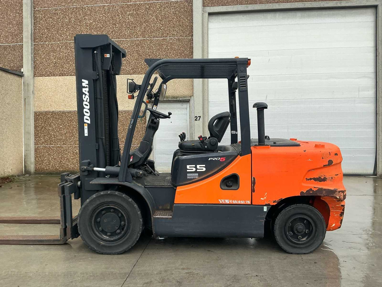 2012 DOOSAN D55C FORKLIFT - Chariot élévateur: photos 5 2012 DOOSAN D55C FORKLIFT - Chariot élévateur: photos 5