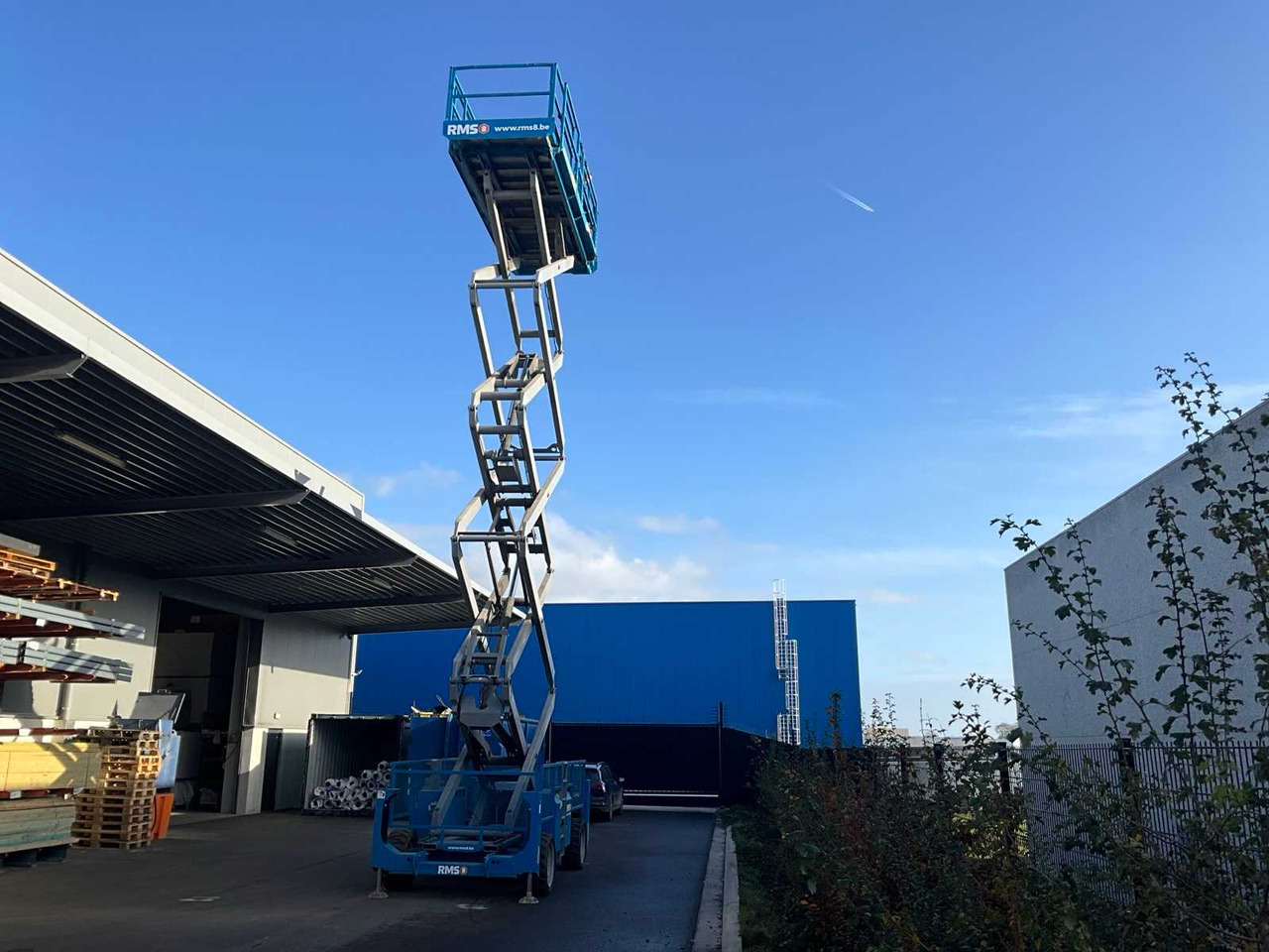 2014 GENIE GS5390 AERIAL PLATFORM - Nacelle: photos 2 2014 GENIE GS5390 AERIAL PLATFORM - Nacelle: photos 2