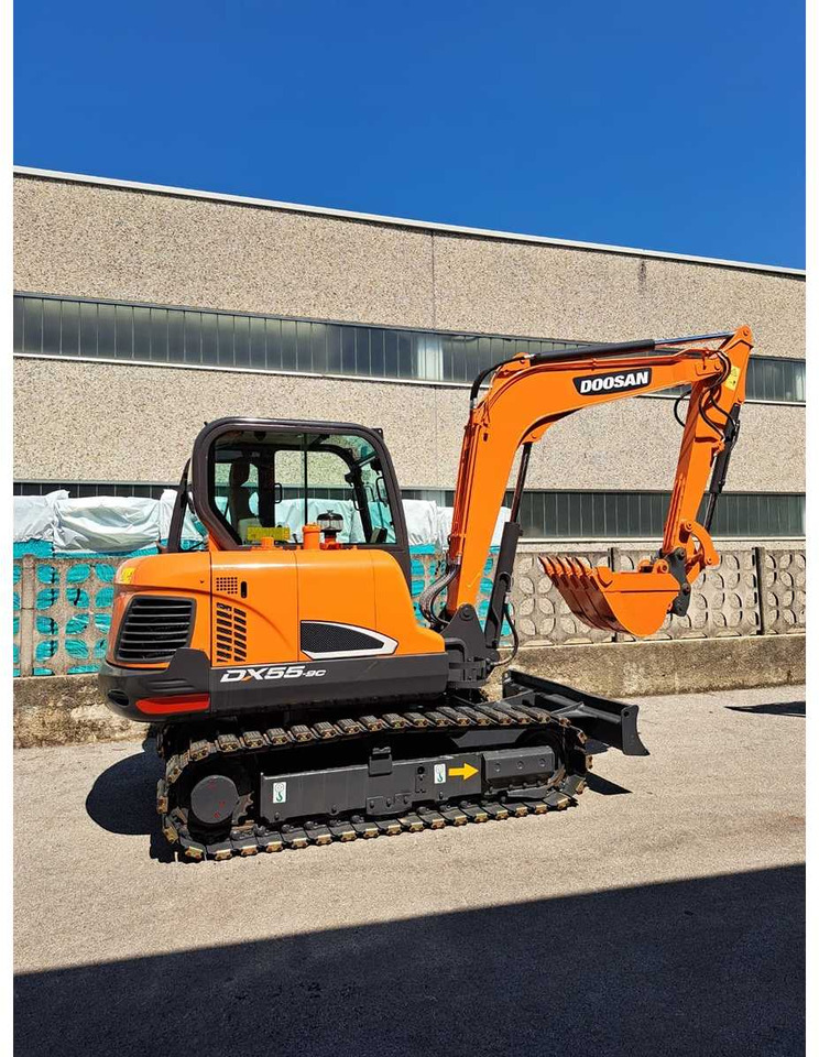2018 DOOSAN DX55-9C MINI EXCAVATOR - Pelle: photos 4 2018 DOOSAN DX55-9C MINI EXCAVATOR - Pelle: photos 4