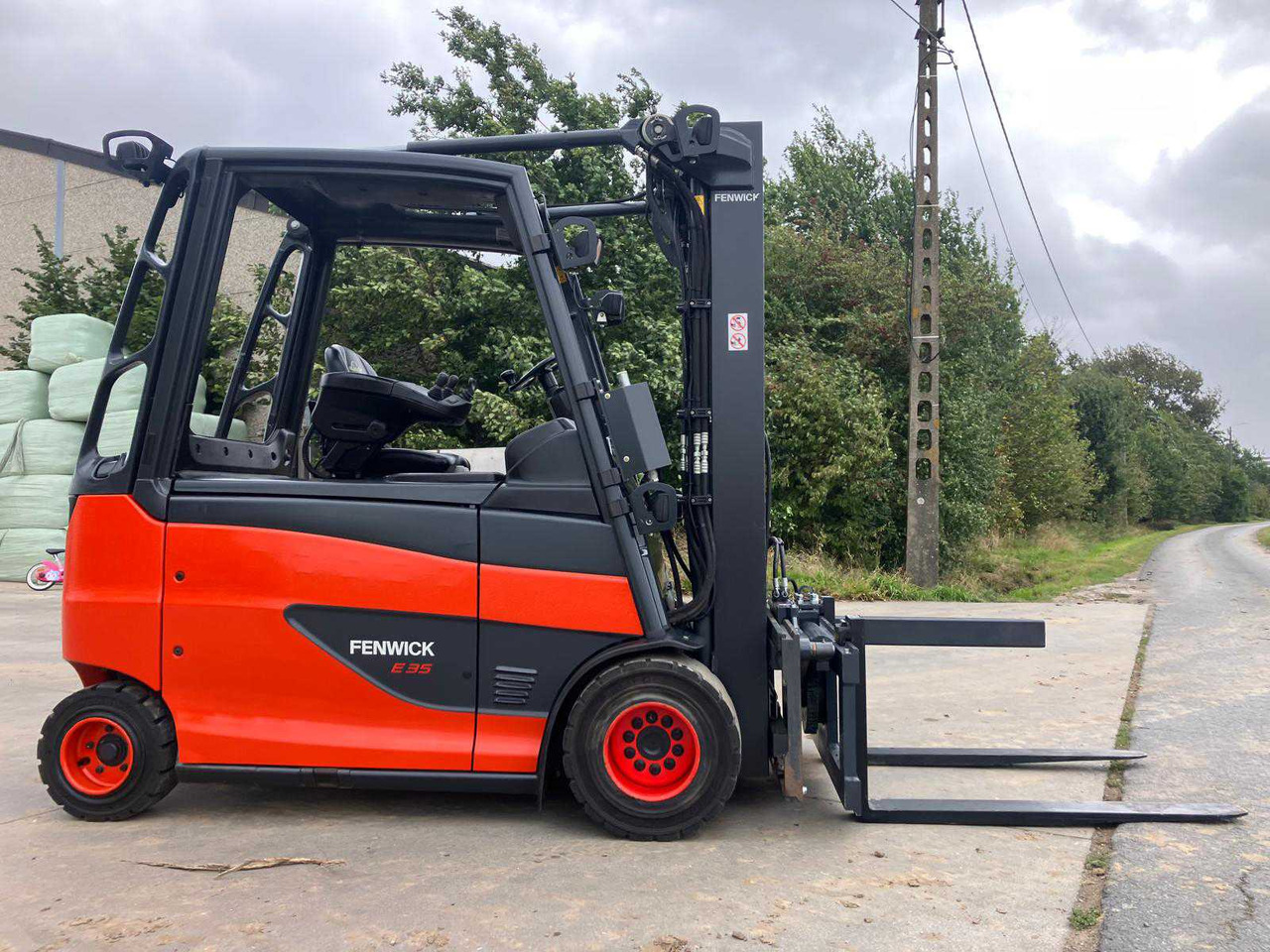 2018 LINDE E35 FORKLIFT - Chariot élévateur: photos 5 2018 LINDE E35 FORKLIFT - Chariot élévateur: photos 5
