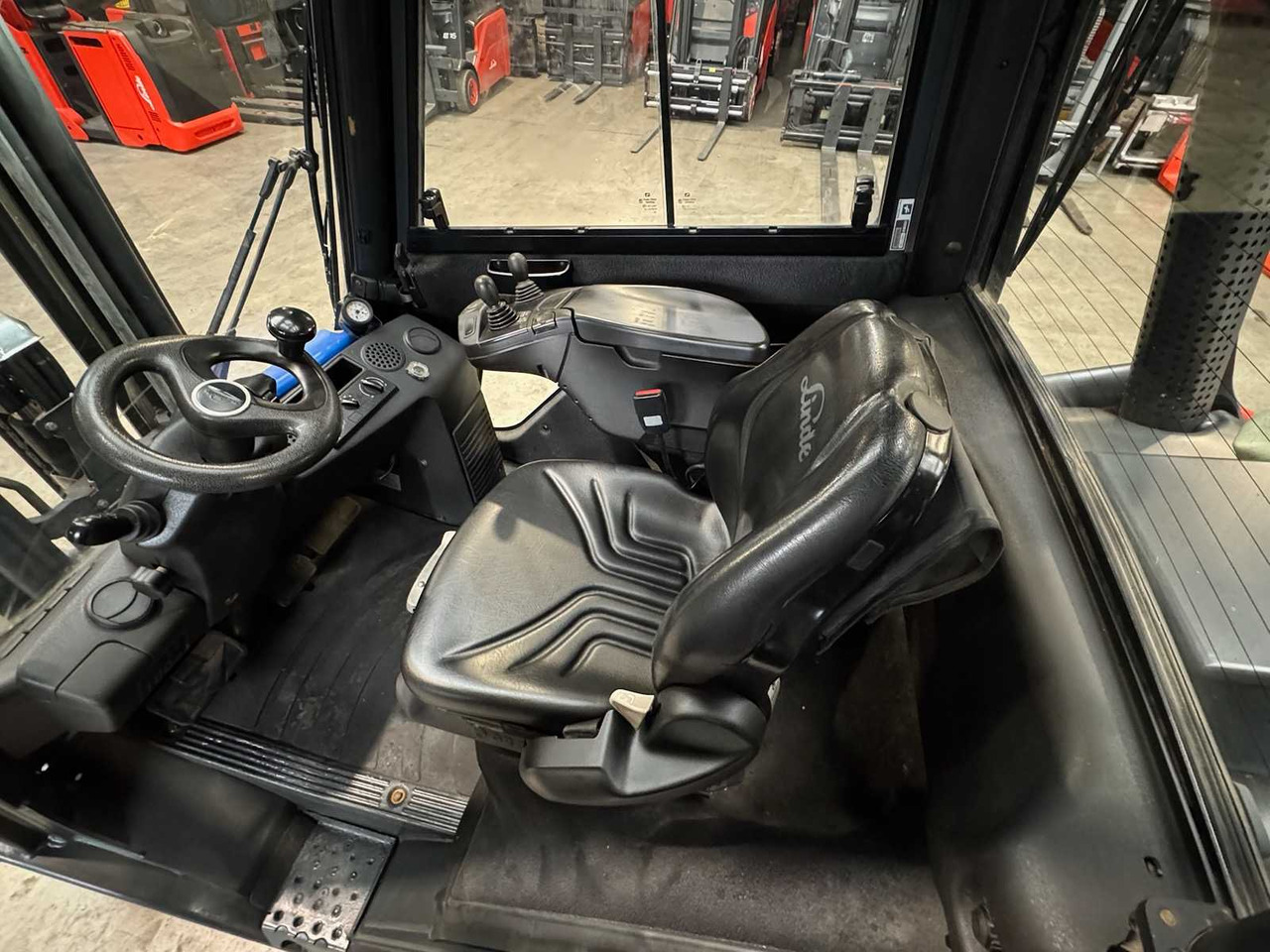 Chariot élévateur 2019 SERVICE + UVV 10/2026 LINDE H25D-02 EVO 2.500KG TRIPLEX 3.+4.: photos 16 Chariot élévateur 2019 SERVICE + UVV 10/2026 LINDE H25D-02 EVO 2.500KG TRIPLEX 3.+4.: photos 16