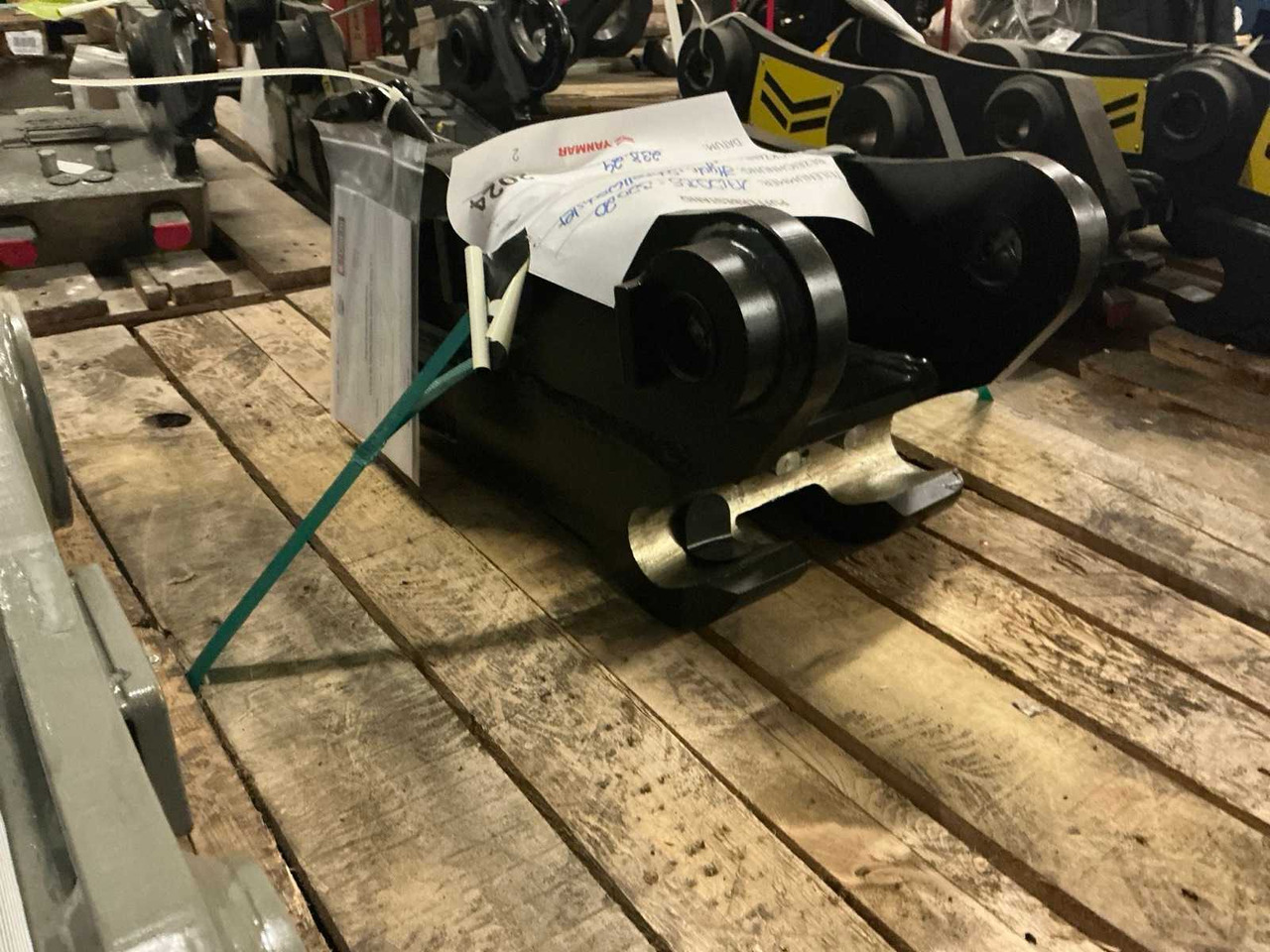 2024 YANMAR QUICK COUPLER, HYDR. - Chargeuse sur pneus: photos 2 2024 YANMAR QUICK COUPLER, HYDR. - Chargeuse sur pneus: photos 2