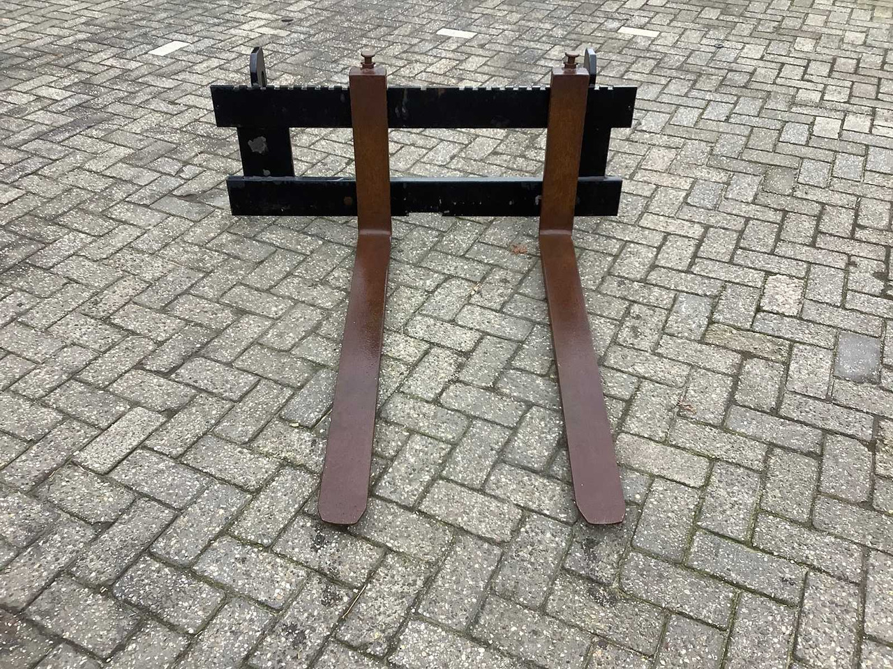 ATLAS - SHOVEL SPOONS - Chargeuse sur pneus: photos 1 ATLAS - SHOVEL SPOONS - Chargeuse sur pneus: photos 1