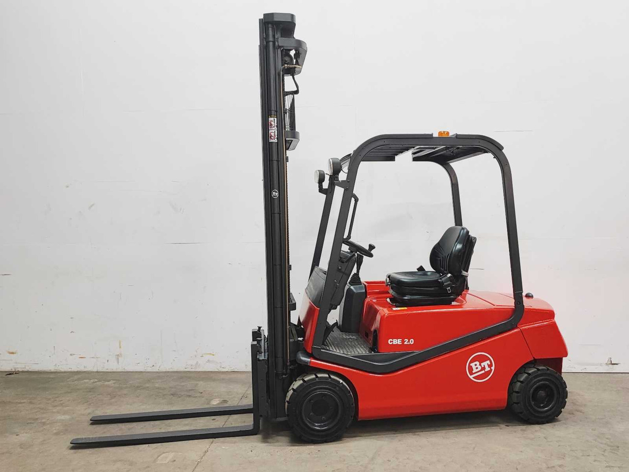 Chariot élévateur BT - 2002 - CBE 2.0F - FORKLIFT TRUCK: photos 13