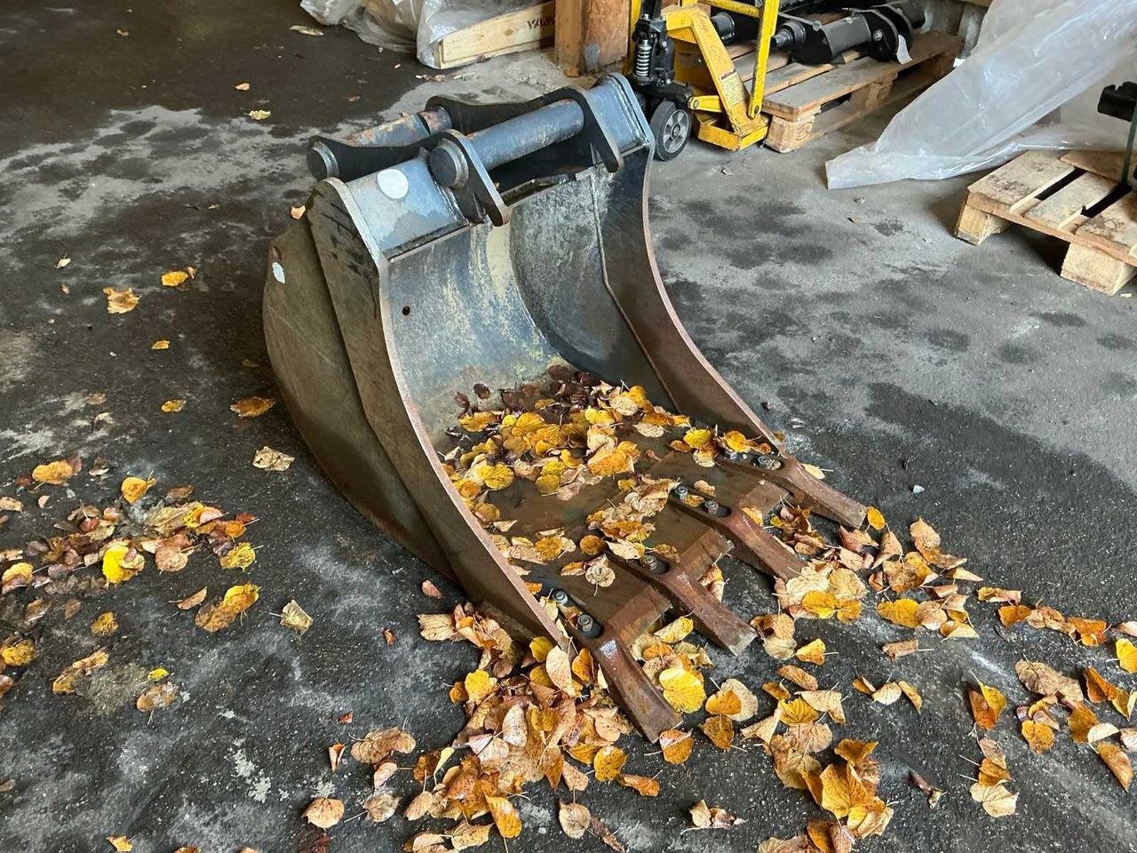 CANGINI - 2021 - SPOONS - Chargeuse sur pneus: photos 1 CANGINI - 2021 - SPOONS - Chargeuse sur pneus: photos 1