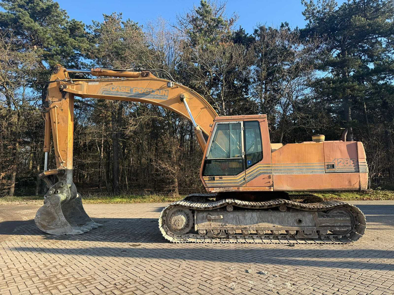 CASE - 1288 - 7780 HOURS - CRAWLER EXCAVATOR - Pelle: photos 1 CASE - 1288 - 7780 HOURS - CRAWLER EXCAVATOR - Pelle: photos 1