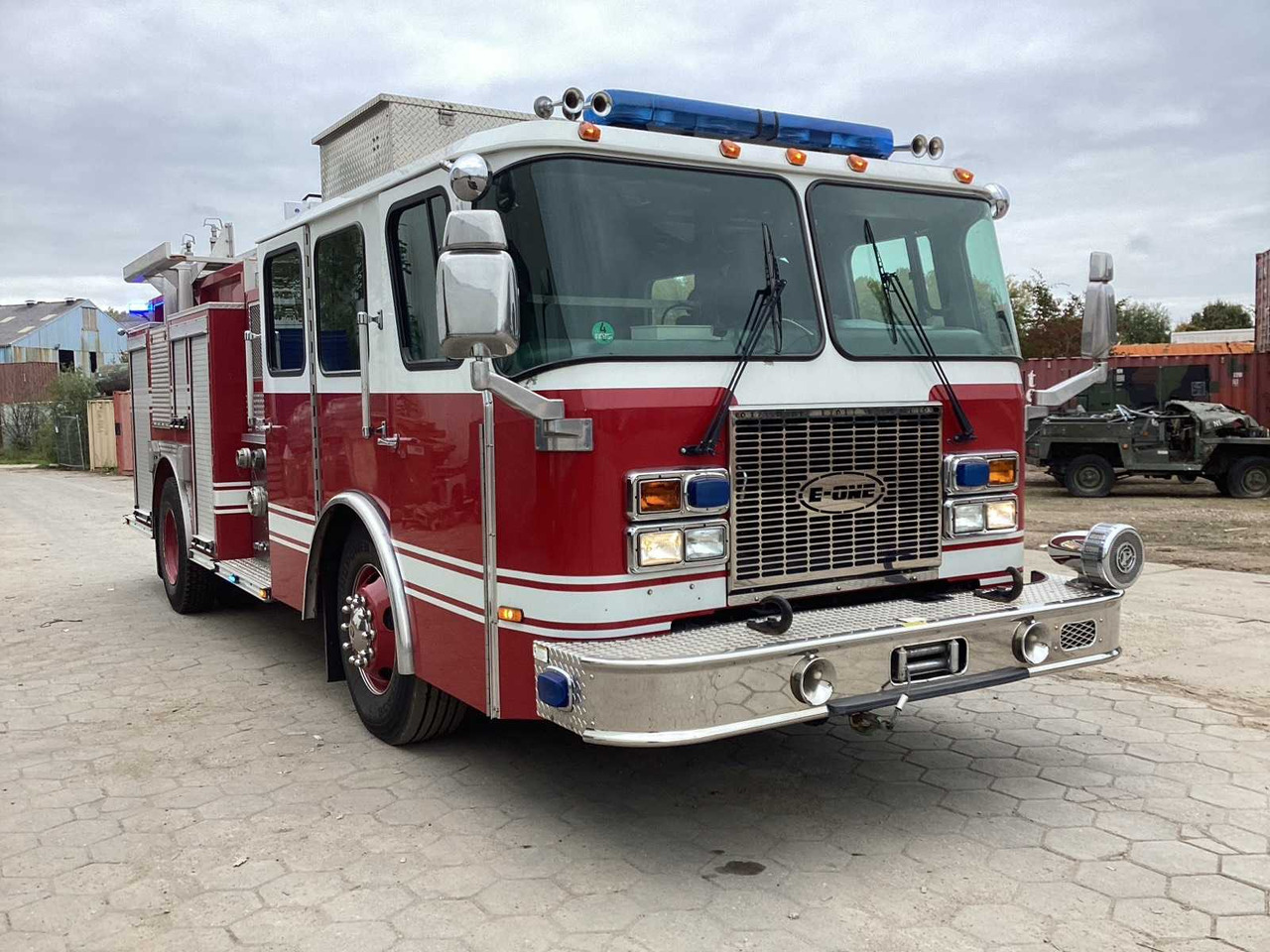 1999 E-ONE FIRE TRUCK - Camion: photos 2 1999 E-ONE FIRE TRUCK - Camion: photos 2
