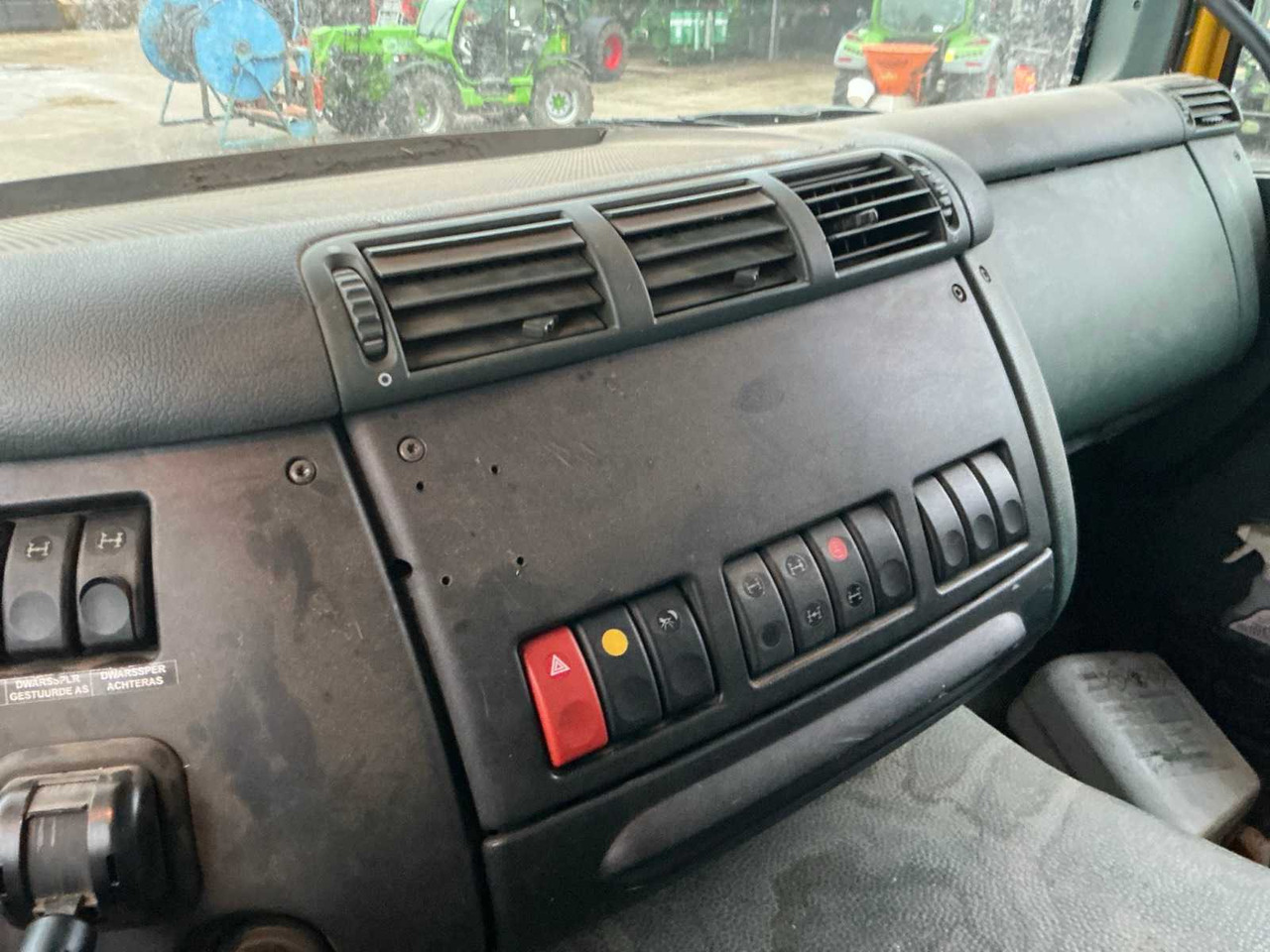 Camion 2005 GINAF GINC 3085 X4446 AGRICULTURAL TRUCK WITH TIPPER: photos 30 Camion 2005 GINAF GINC 3085 X4446 AGRICULTURAL TRUCK WITH TIPPER: photos 30