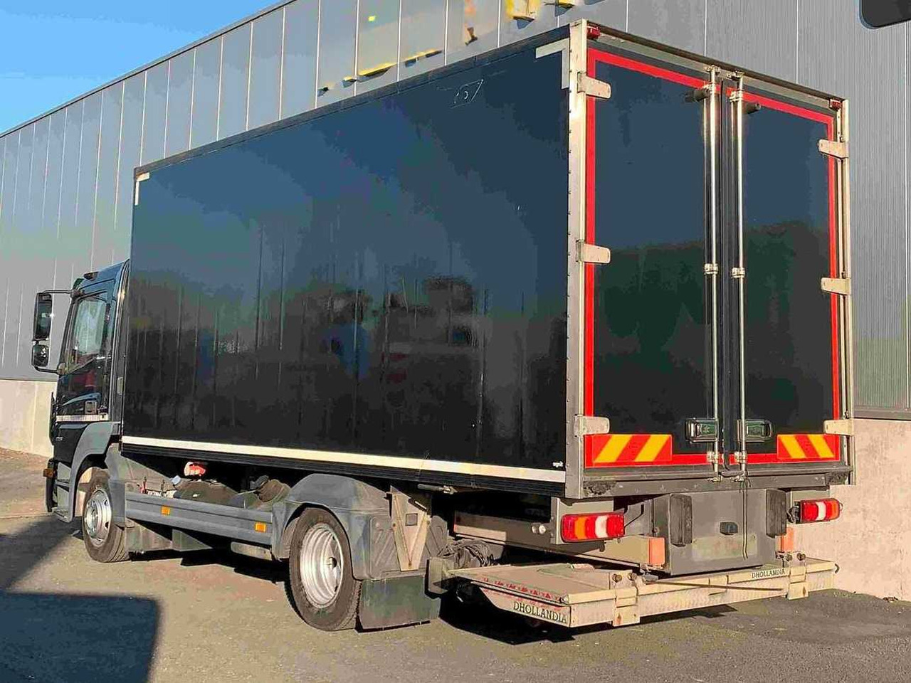 2014 MERCEDES-BENZ ATEGO TRUCK WITH TAILGATE - Camion: photos 3 2014 MERCEDES-BENZ ATEGO TRUCK WITH TAILGATE - Camion: photos 3