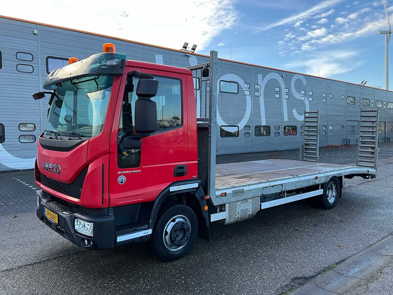 2018 IVECO EUROCARGO EURO6 RAMP WITH VELDHUIZEN BODY 39-BJX-7 - Camion: photos 1 2018 IVECO EUROCARGO EURO6 RAMP WITH VELDHUIZEN BODY 39-BJX-7 - Camion: photos 1