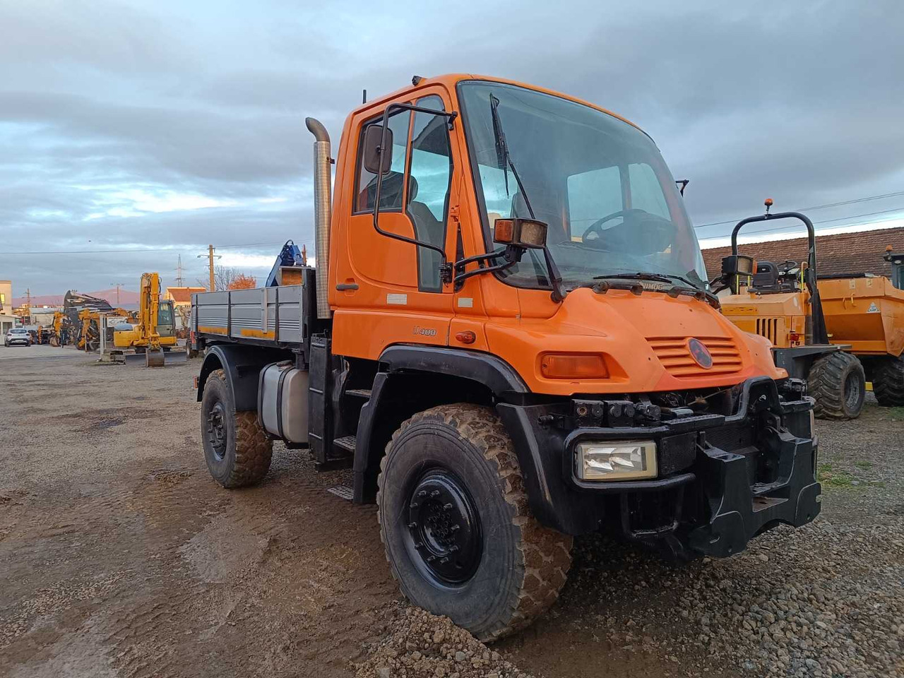 UNIMOG - U 400 - TRUCK - 2001 - Camion: photos 4 UNIMOG - U 400 - TRUCK - 2001 - Camion: photos 4