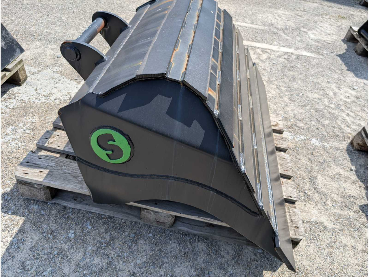 DITCH CLEANING BUCKET 1200MM - GB6-S45 300 LITERS - Chargeuse sur pneus: photos 5 DITCH CLEANING BUCKET 1200MM - GB6-S45 300 LITERS - Chargeuse sur pneus: photos 5