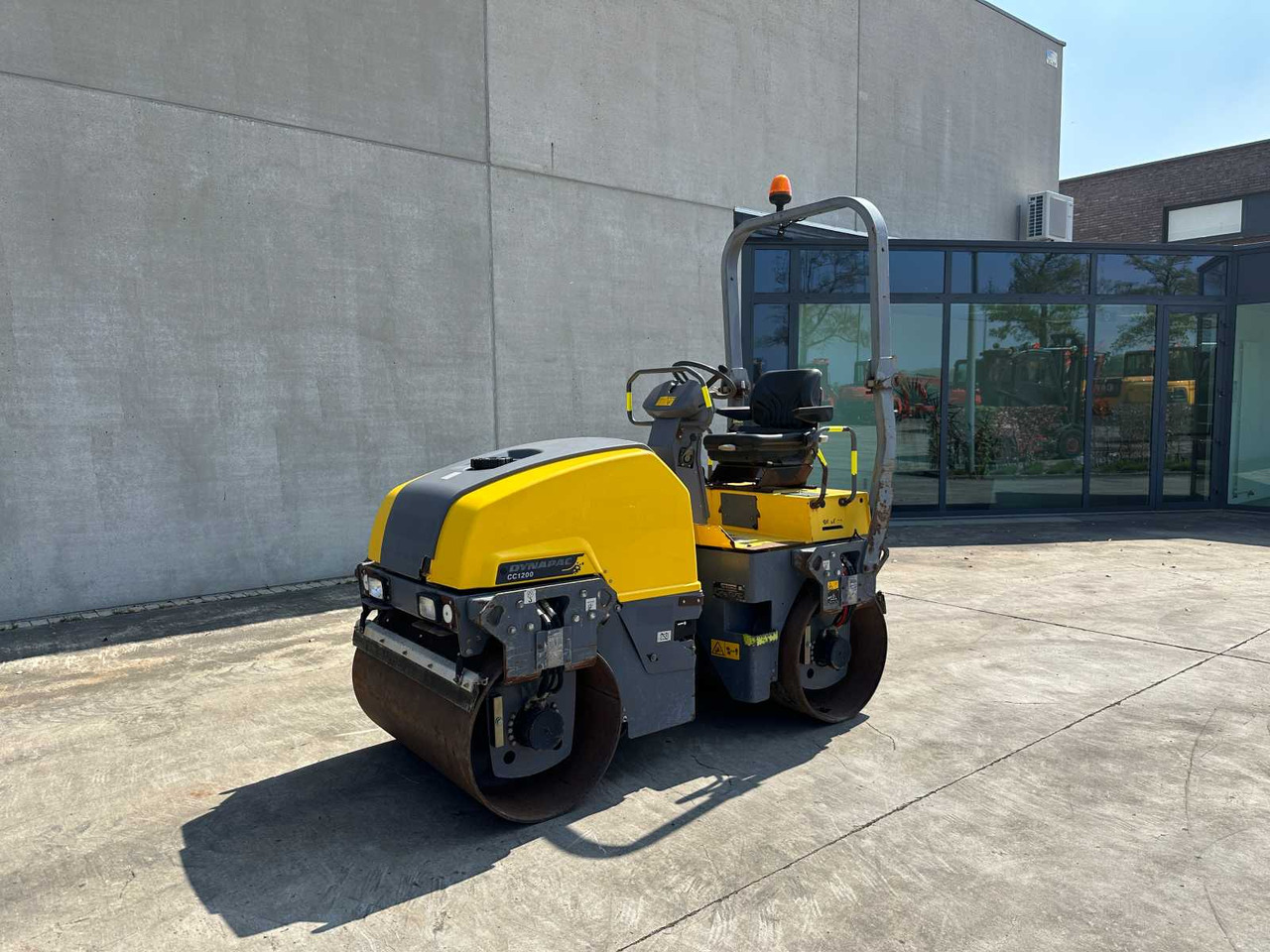 DYNAPAC CC1200 CC1200 - Rouleau compresseur: photos 1 DYNAPAC CC1200 CC1200 - Rouleau compresseur: photos 1