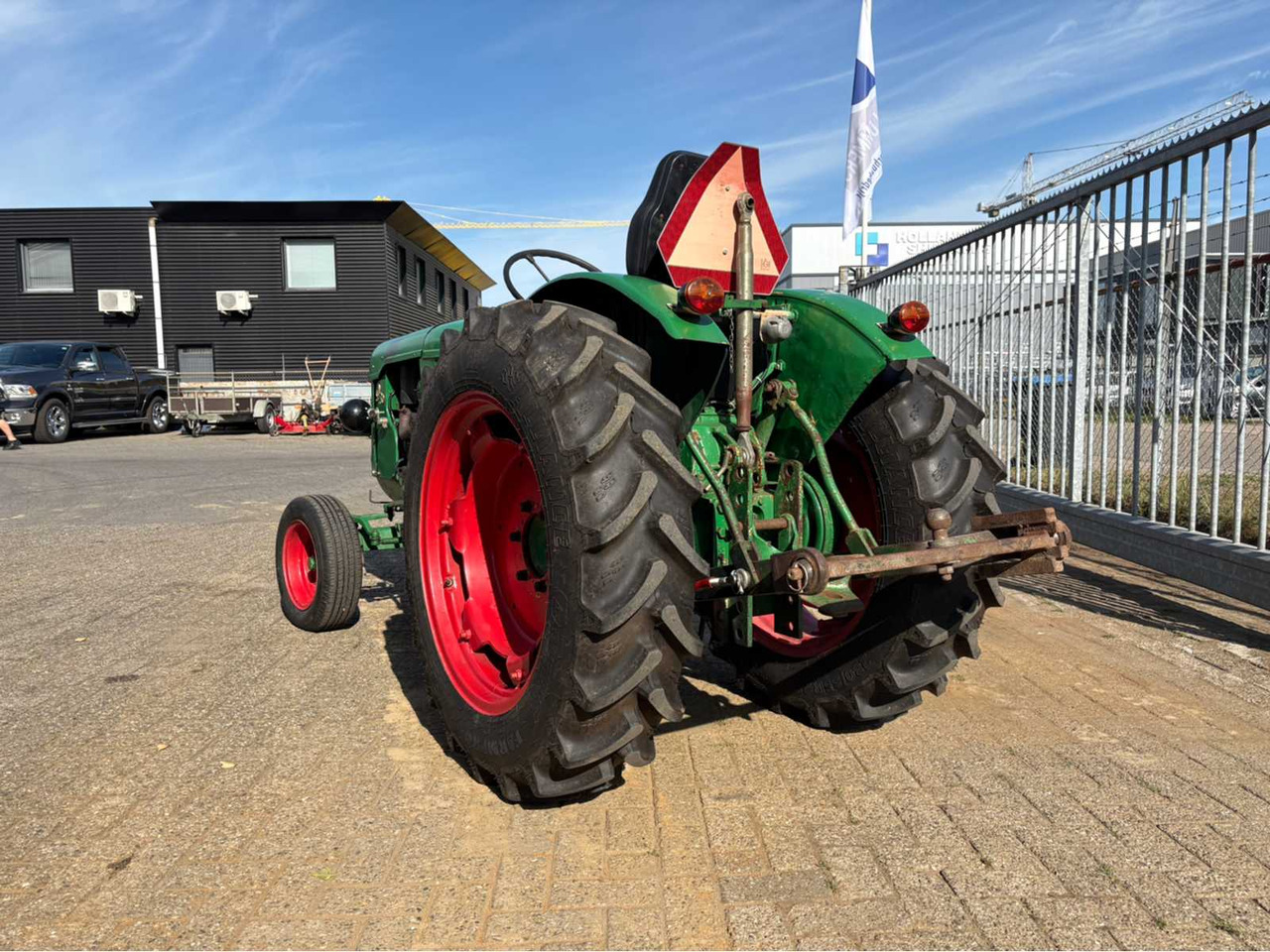 Deutz D30-PF - Micro tracteur: photos 3 Deutz D30-PF - Micro tracteur: photos 3
