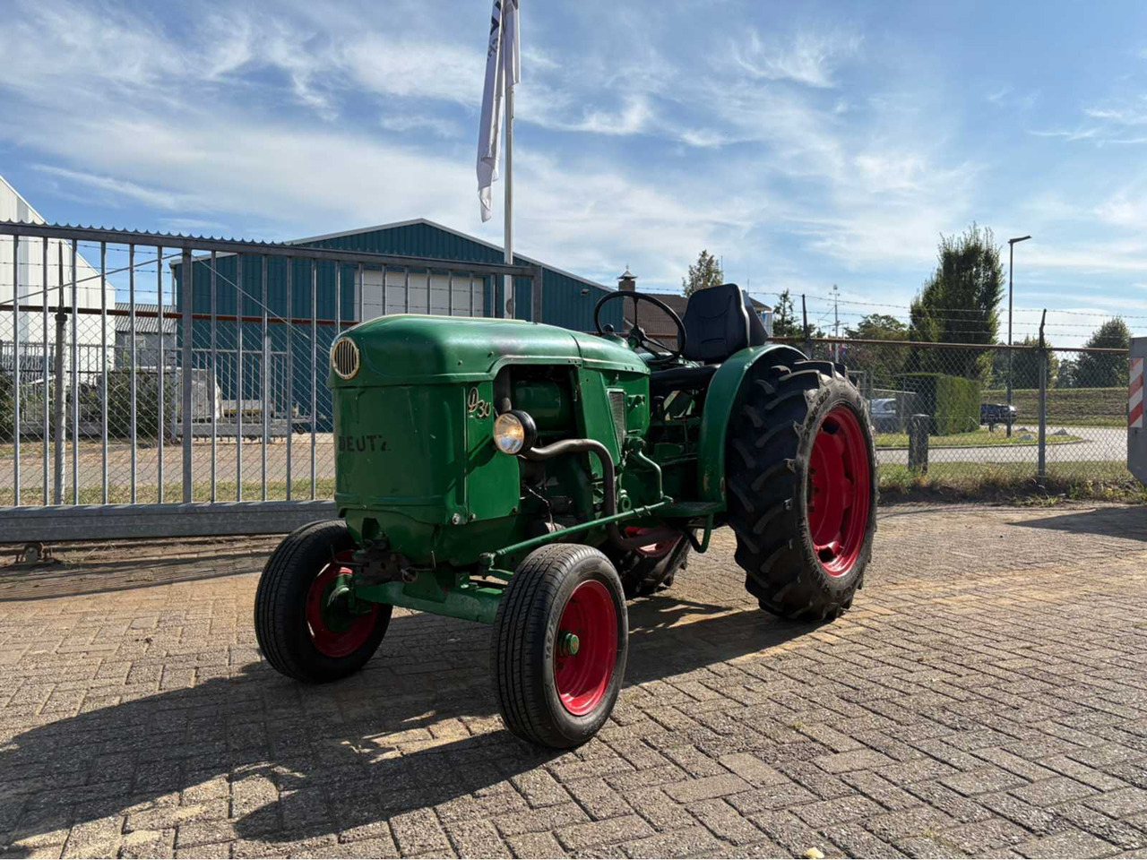 Deutz D30-PF - Micro tracteur: photos 1 Deutz D30-PF - Micro tracteur: photos 1