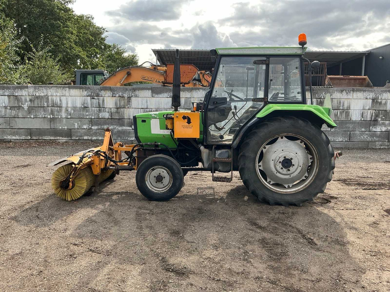 Deutz-Fahr DX3.30 - Tracteur agricole: photos 2 Deutz-Fahr DX3.30 - Tracteur agricole: photos 2