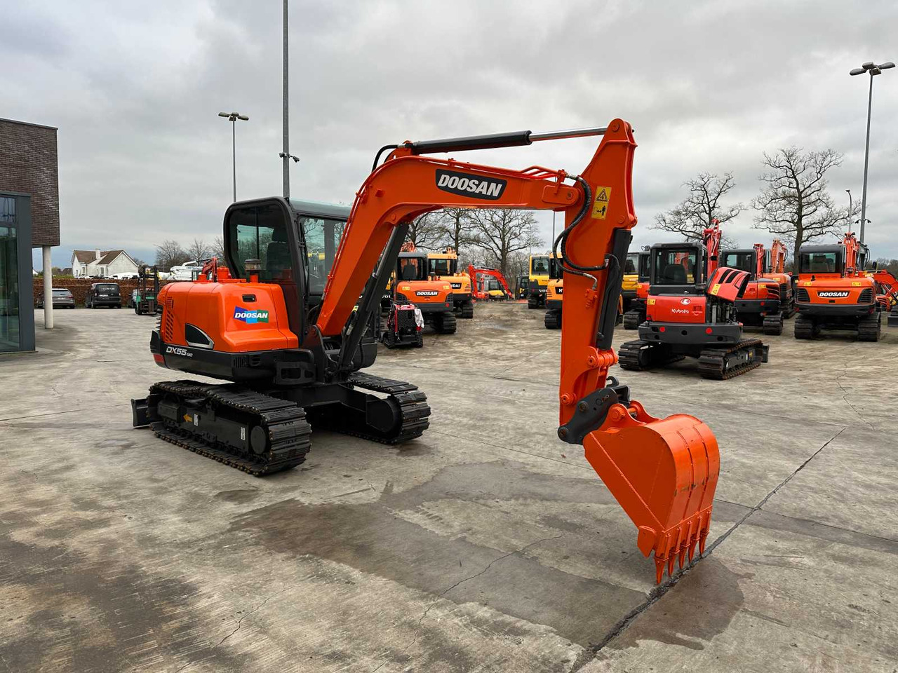 Doosan DX55-9C - Pelle sur chenille: photos 3 Doosan DX55-9C - Pelle sur chenille: photos 3