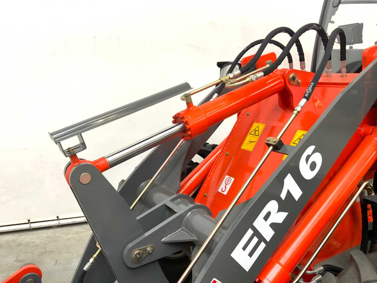 Chargeuse sur pneus EVERUN - 2025 - ER16 - WHEEL LOADER: photos 22 Chargeuse sur pneus EVERUN - 2025 - ER16 - WHEEL LOADER: photos 22