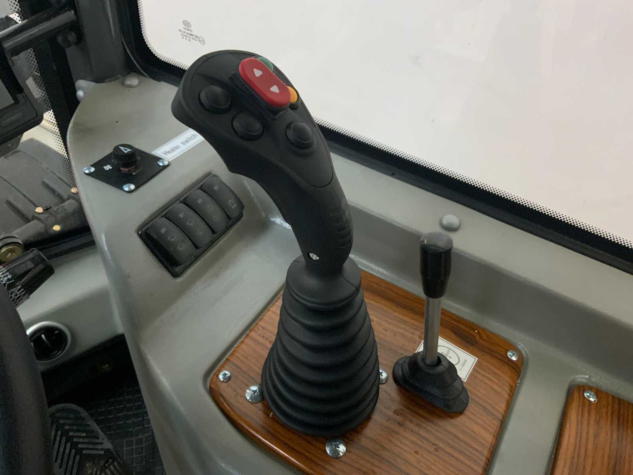 Chargeuse sur pneus EVERUN - 2025 - ER16 - WHEEL LOADER: photos 43 Chargeuse sur pneus EVERUN - 2025 - ER16 - WHEEL LOADER: photos 43