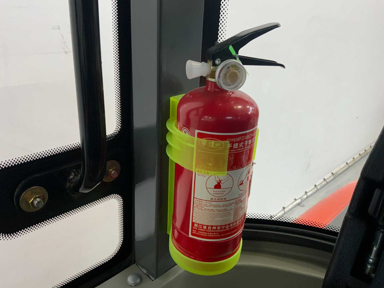 Chargeuse sur pneus EVERUN - 2025 - ER16 - WHEEL LOADER: photos 36 Chargeuse sur pneus EVERUN - 2025 - ER16 - WHEEL LOADER: photos 36