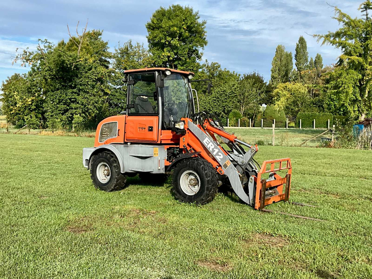 Everun ER12 - Chargeuse sur pneus: photos 2 Everun ER12 - Chargeuse sur pneus: photos 2