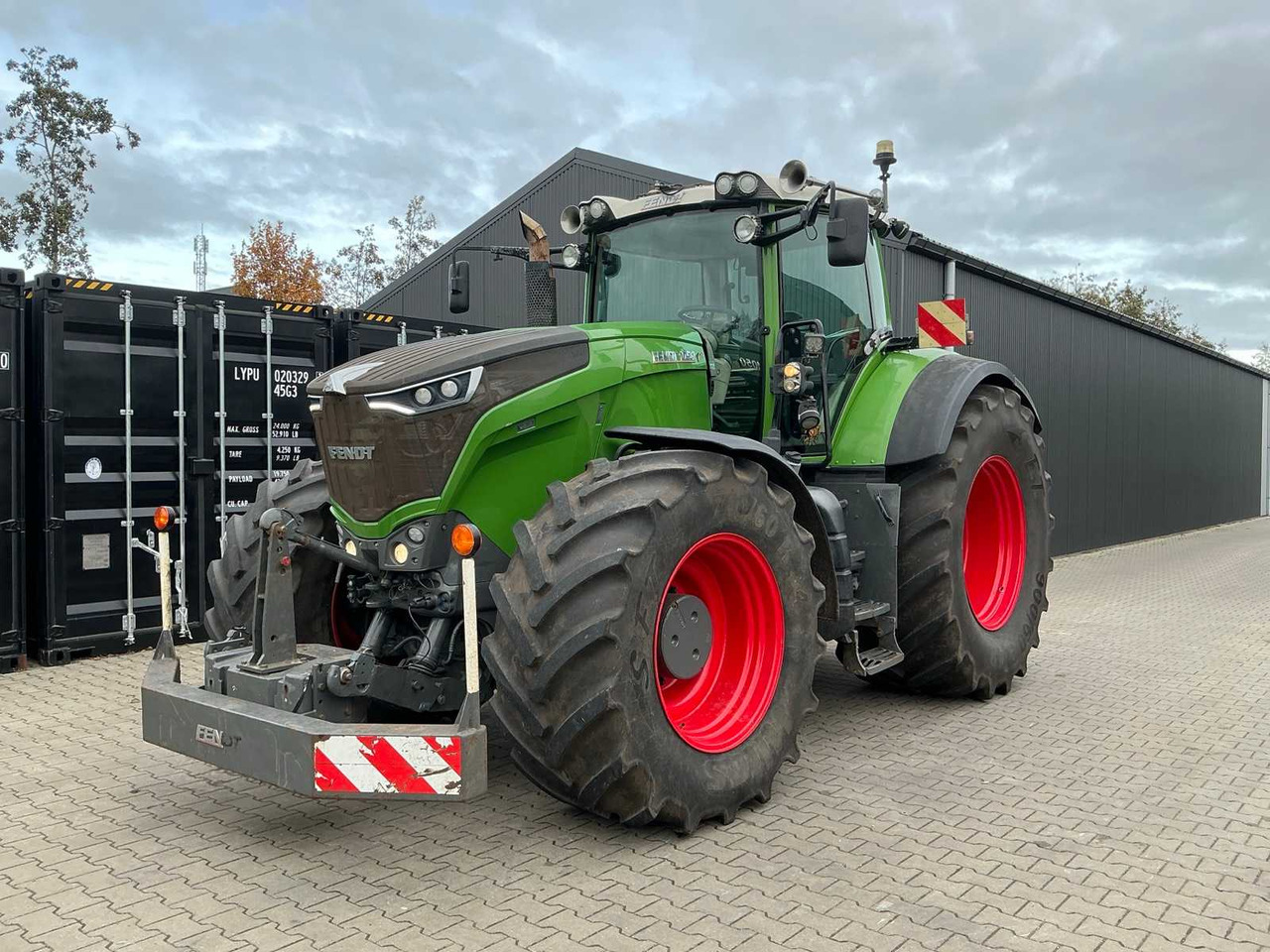 FENDT 934 VARIO ALL-WHEEL DRIVE AGRICULTURAL TRACTOR - Tracteur agricole: photos 3 FENDT 934 VARIO ALL-WHEEL DRIVE AGRICULTURAL TRACTOR - Tracteur agricole: photos 3