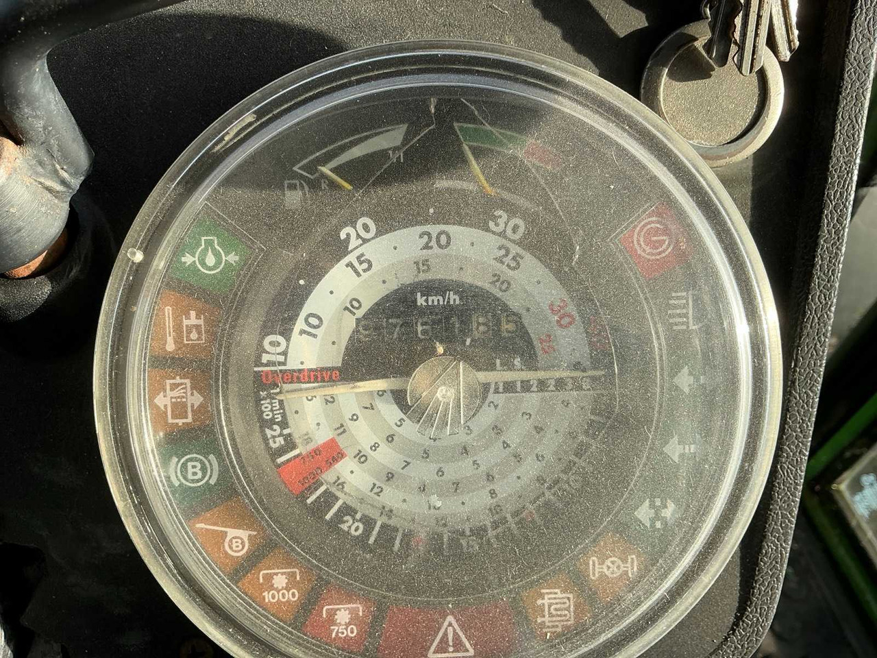 Tracteur agricole FENDT FARMER 309 LSA TURBOMATIK FOUR-WHEEL DRIVE AGRICULTURAL TRACTOR: photos 20 Tracteur agricole FENDT FARMER 309 LSA TURBOMATIK FOUR-WHEEL DRIVE AGRICULTURAL TRACTOR: photos 20