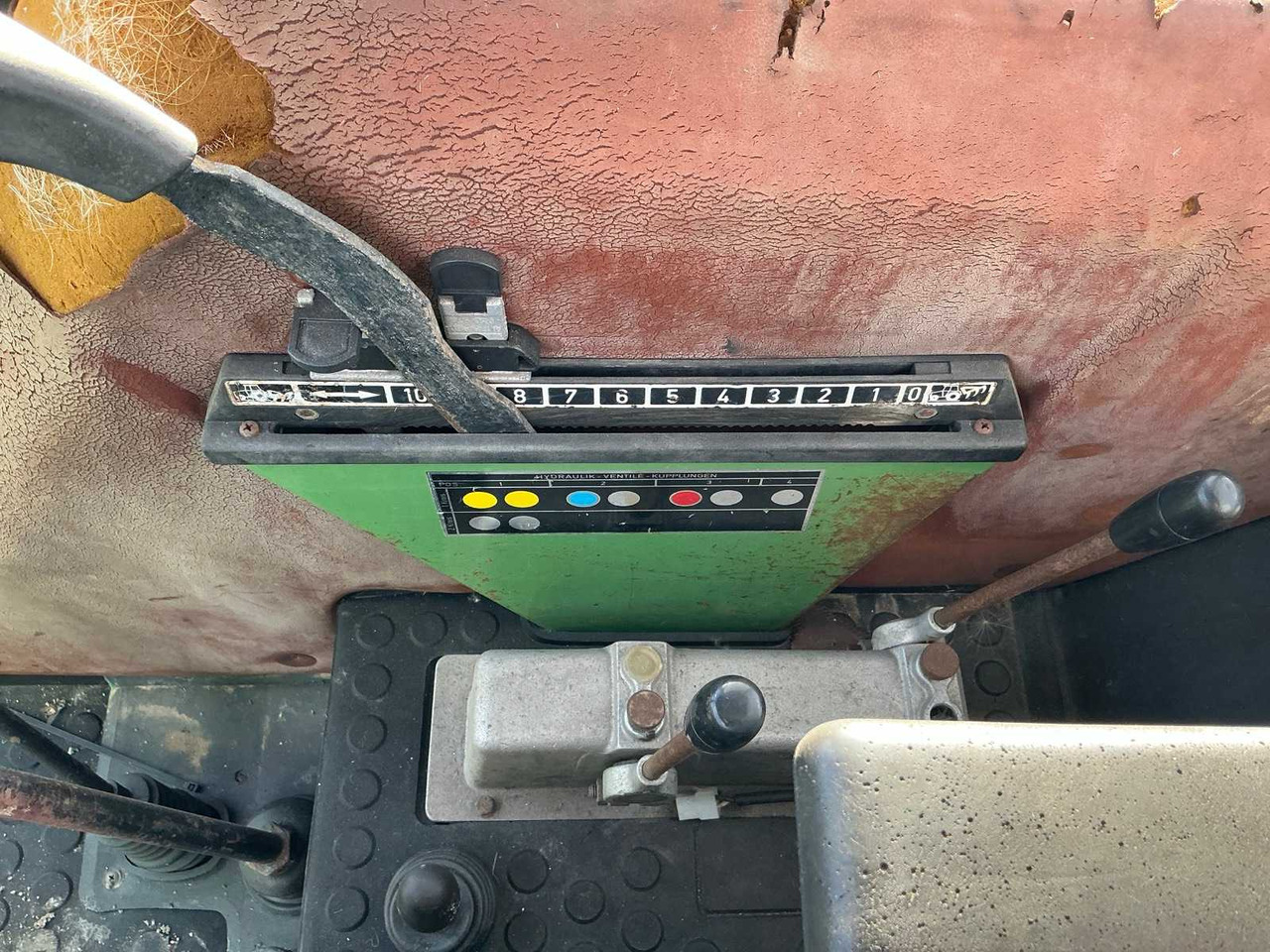 Tracteur agricole FENDT FARMER 309 LSA TURBOMATIK FOUR-WHEEL DRIVE AGRICULTURAL TRACTOR: photos 22 Tracteur agricole FENDT FARMER 309 LSA TURBOMATIK FOUR-WHEEL DRIVE AGRICULTURAL TRACTOR: photos 22