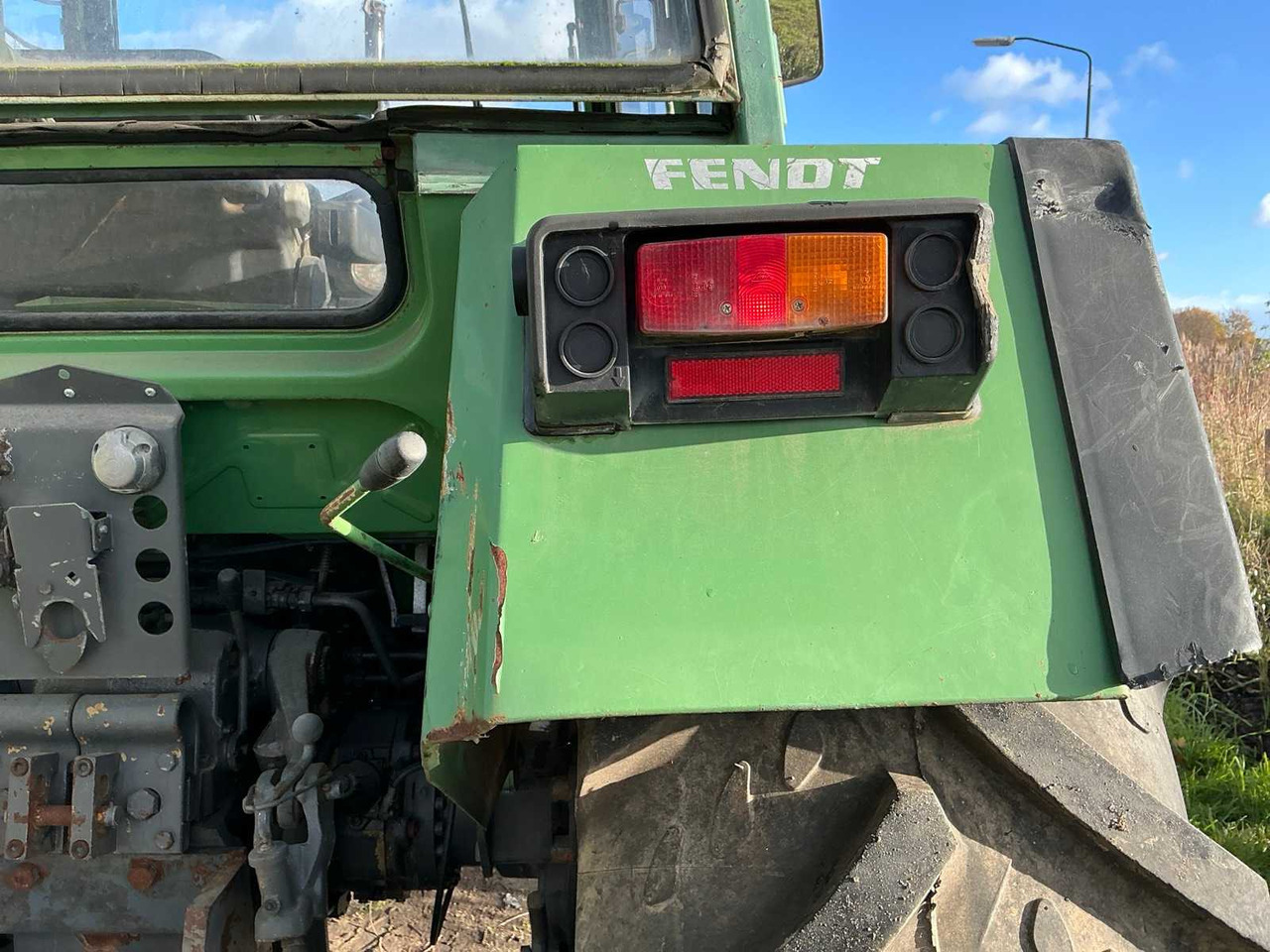 Tracteur agricole FENDT FARMER 309 LSA TURBOMATIK FOUR-WHEEL DRIVE AGRICULTURAL TRACTOR: photos 15 Tracteur agricole FENDT FARMER 309 LSA TURBOMATIK FOUR-WHEEL DRIVE AGRICULTURAL TRACTOR: photos 15